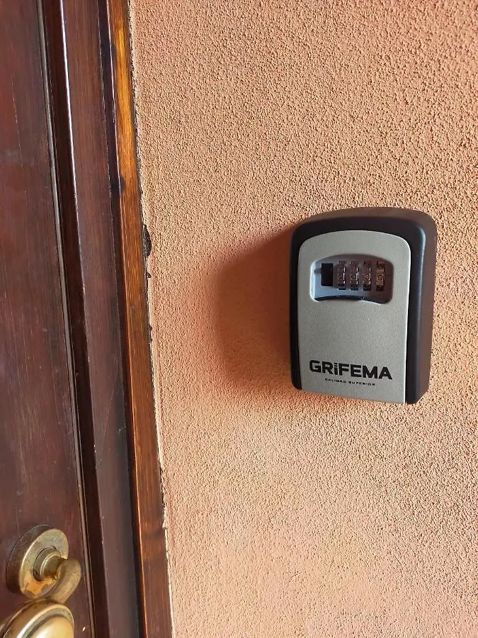 Cute Little Flat With View, 20 Mins To Bgy Airport Apartment Pradalunga