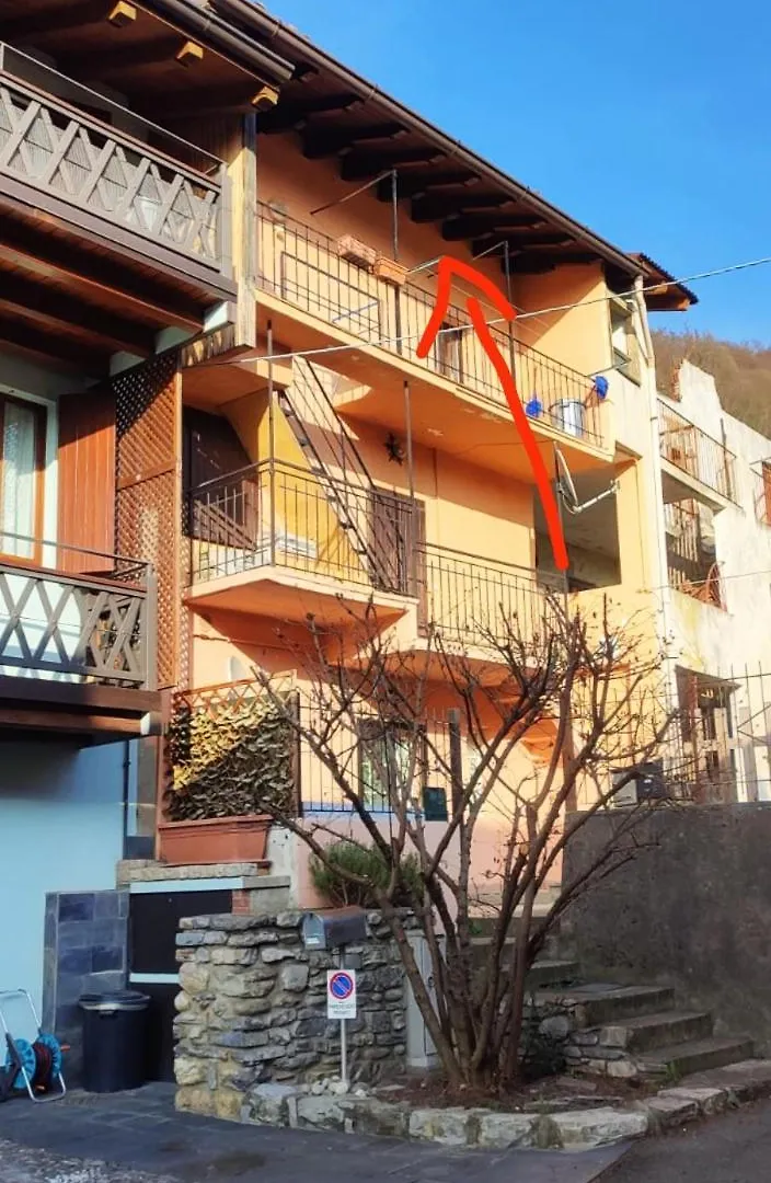Cute Little Flat With View, 20 Mins To Bgy Airport Apartment Pradalunga 0*,